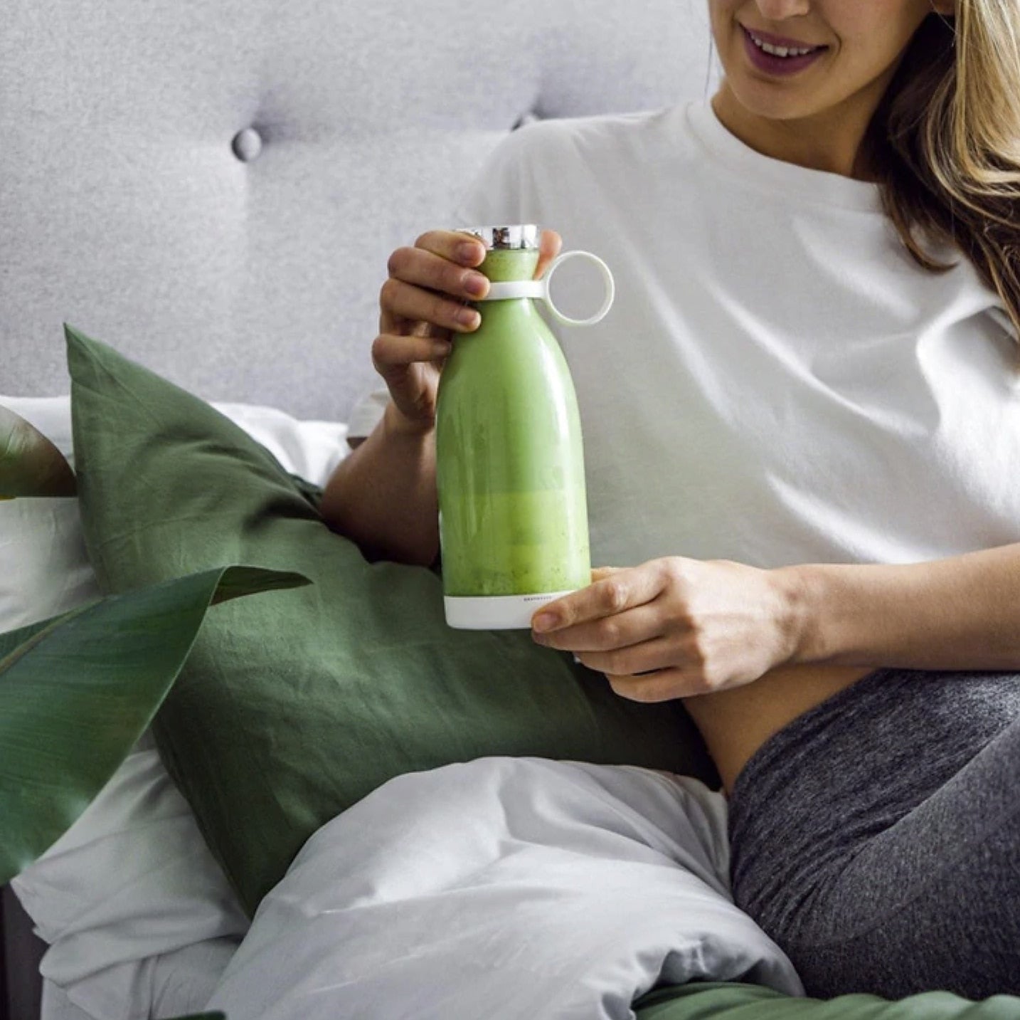 The Abington Smoothie™ Blender Bottle